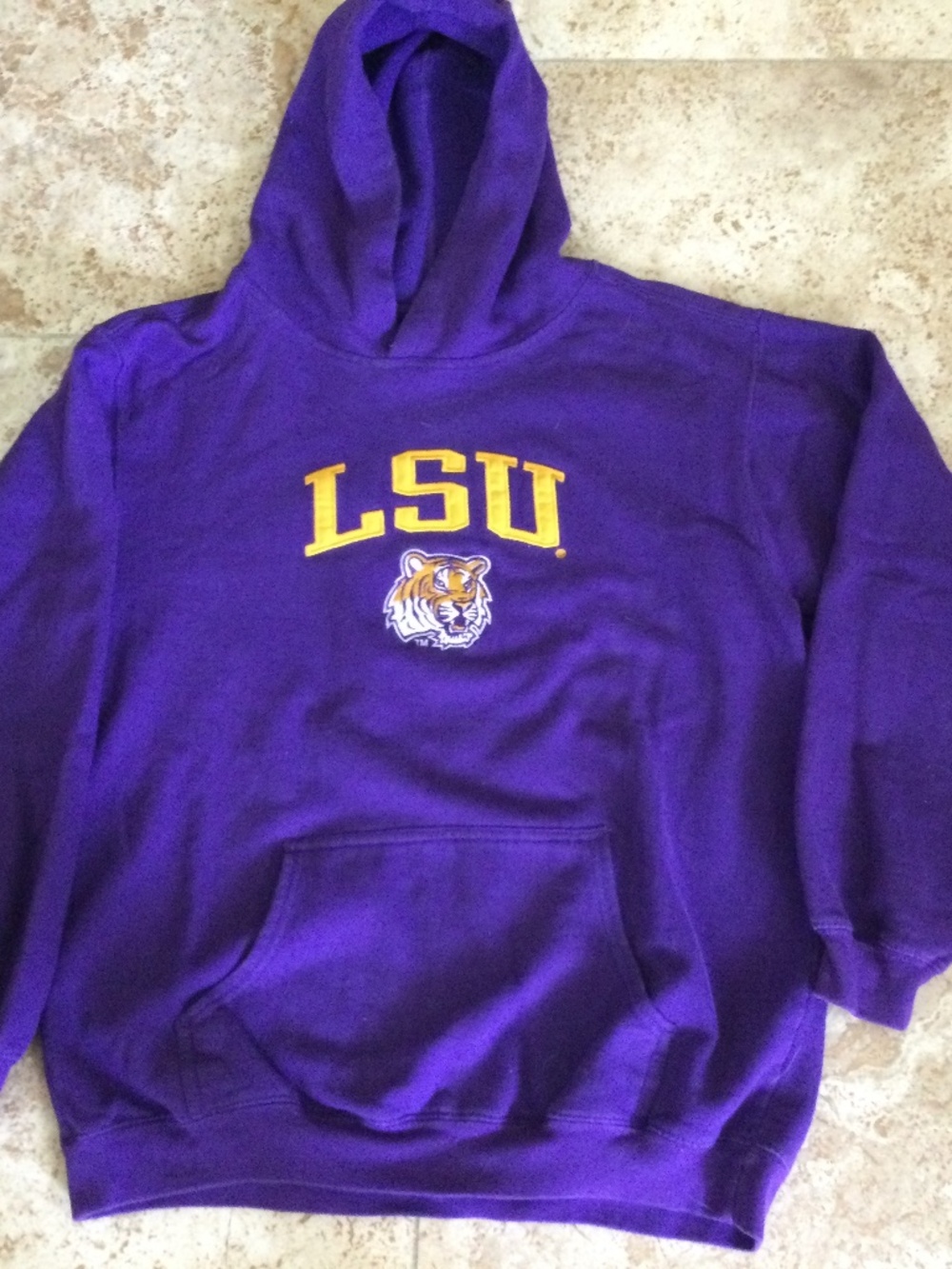 Genuine Stuff LSU Tigers Pullover Hoodie, size Youth XL 18-20, Unisex